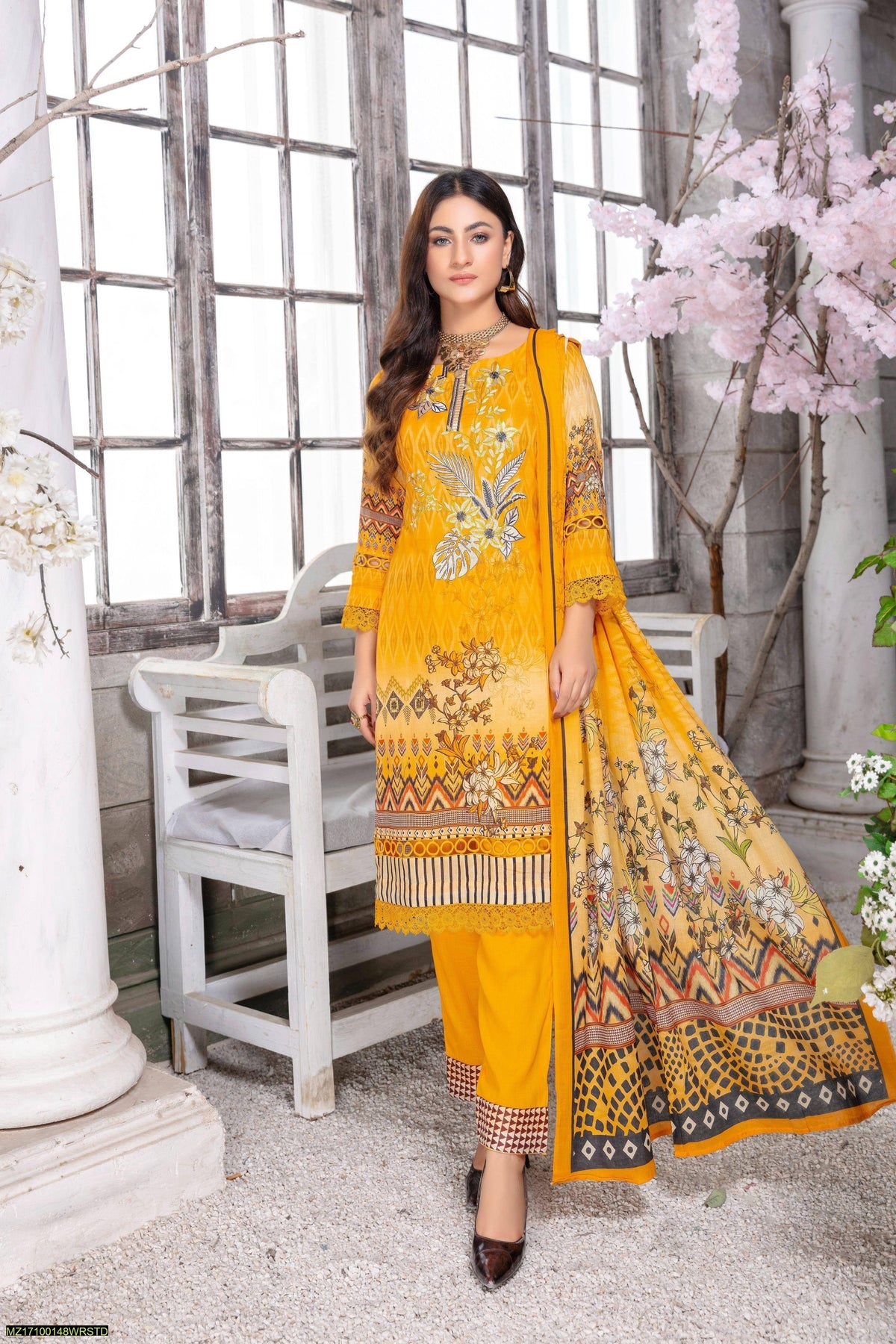 3 Pcs Women's Unstitched Lawn Printed Suit