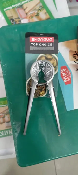 Walnut Cracker – Standard & Premium Quality | Heavy-Duty Nut Cracking Tool